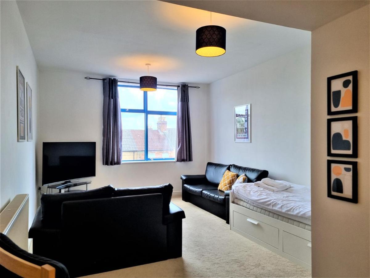 Central Apartments - Spacious 2 Beds สวินดอน ภายนอก รูปภาพ